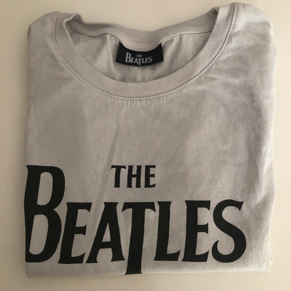 super cute band tee!